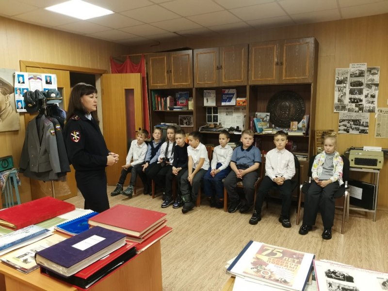 Школьники Трехгорного впервые узнали об особенностях работы полиции